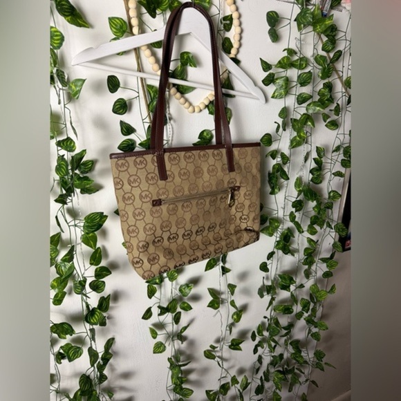 Michael Kors Brown Classic Tote Bag - Picture 1 of 8